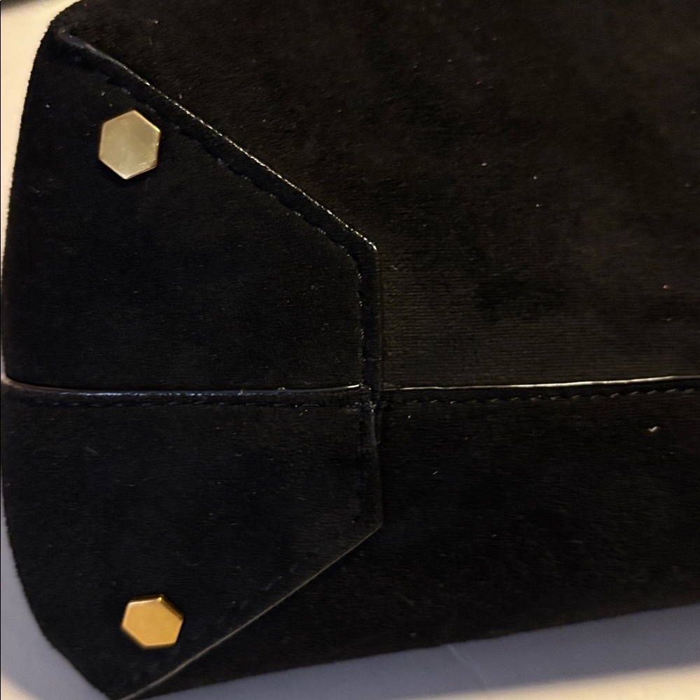 HOUSE OF HARLOW 1960 BLACK SUEDE BAG W/ SHOULDER STRAP GOLD/BRASS TONED HANDLE - Picture 10 of 16
